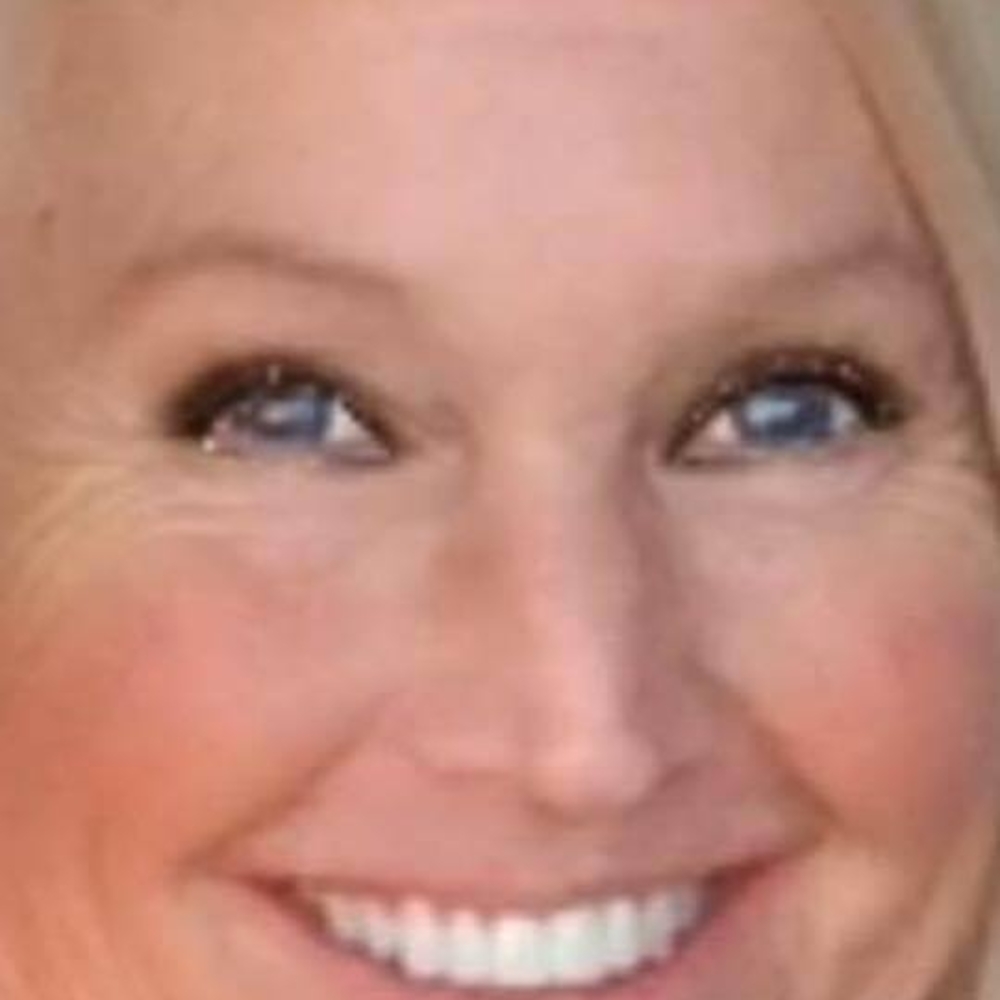 Meet your Posher, Debi